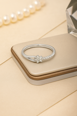 Twist Bloom Spark Ring