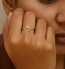 Silver Curl Kitty Ring