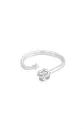 Silver Single Bloom Twist Ring