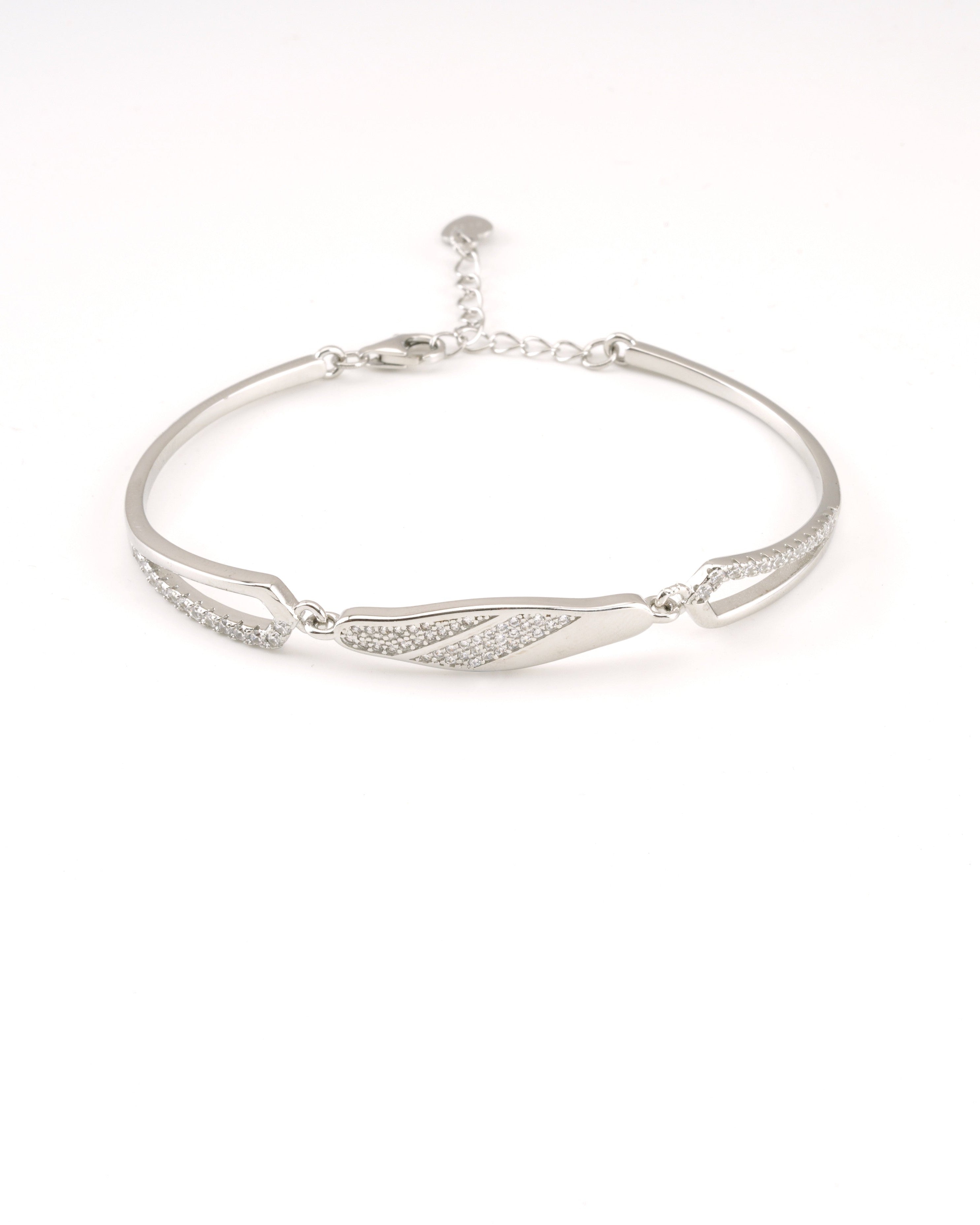 Velora Wave Pavé Bracelet