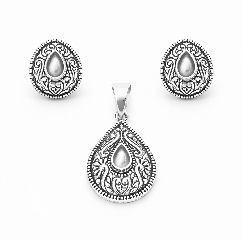 Heritage Paisley Medallion Pendant Set – Vintage Inspired Elegant Jewellery Set for Women | Classic Ethnic Earrings and Pendant