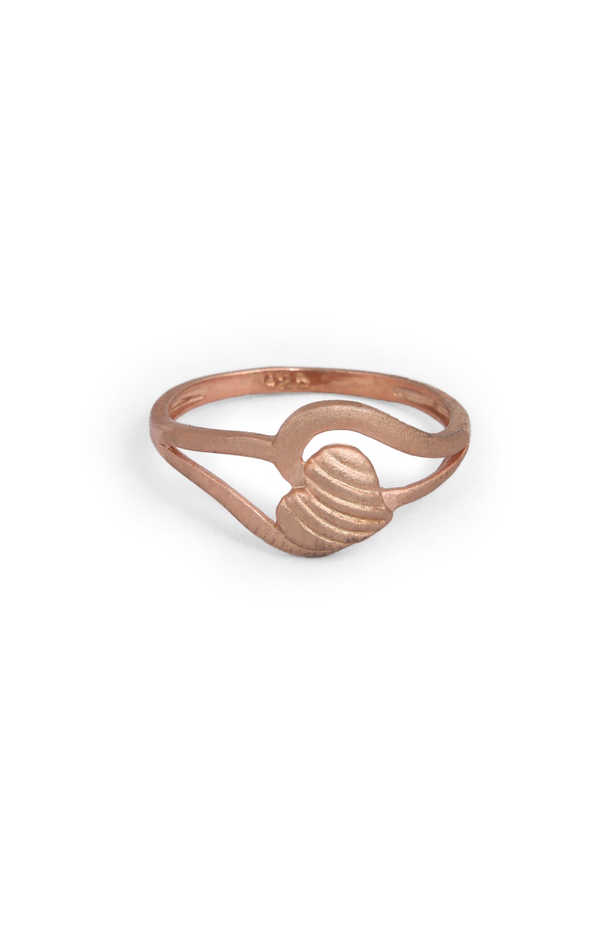 Wavy Band Heart Ring