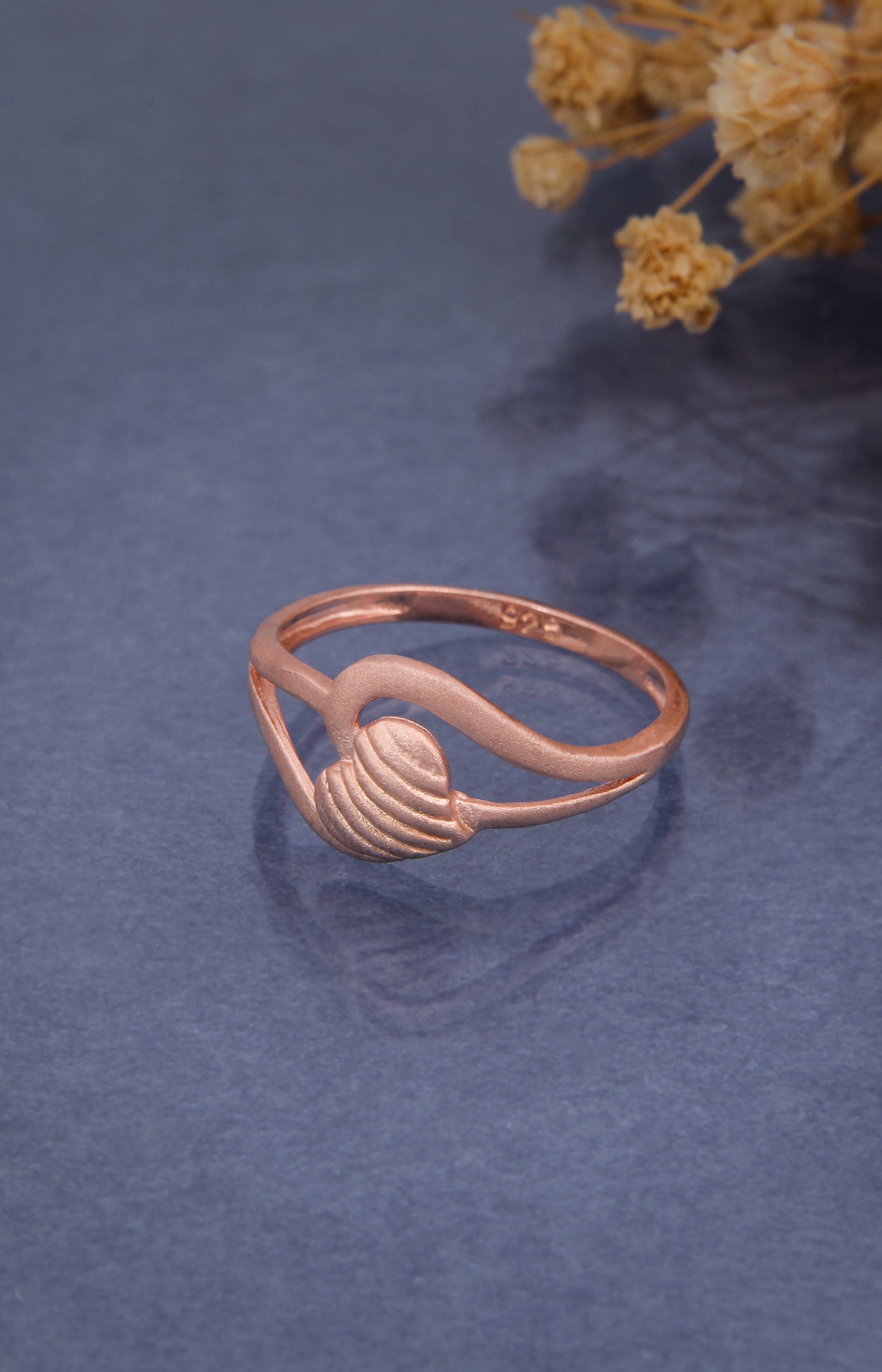 Wavy Band Heart Ring