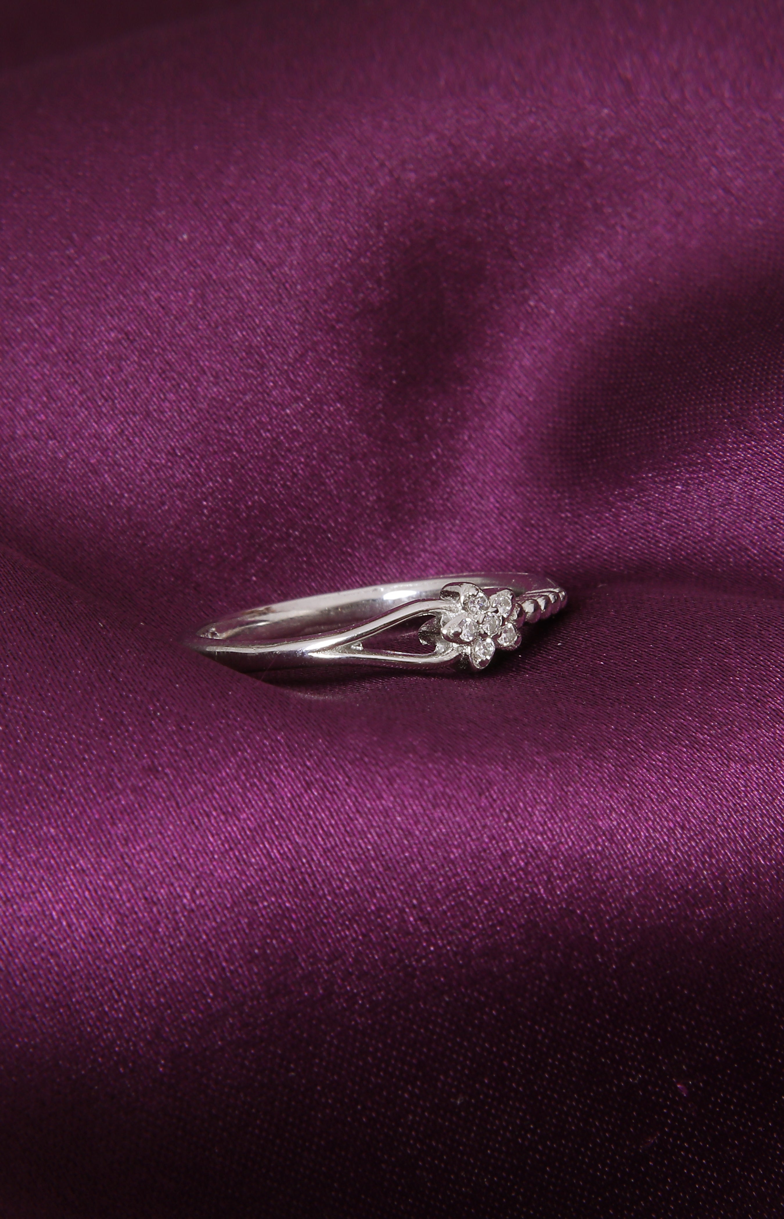 Twist Bloom Spark Ring