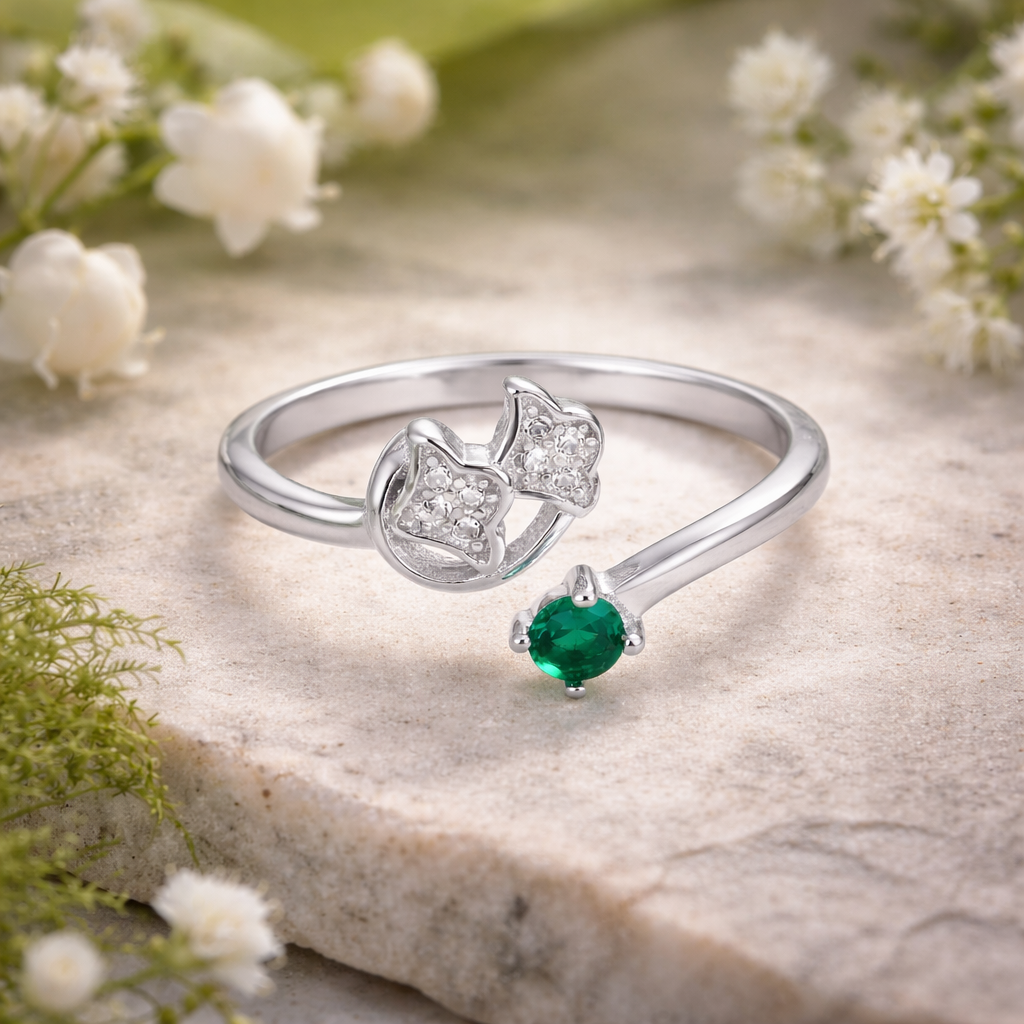 Emerald Flutter Flow Ring – Artistic Open Adjustable Ring for Women | Elegant Minimal Everyday Jewellery
