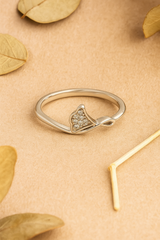Twisted Leaf Spark Ring
