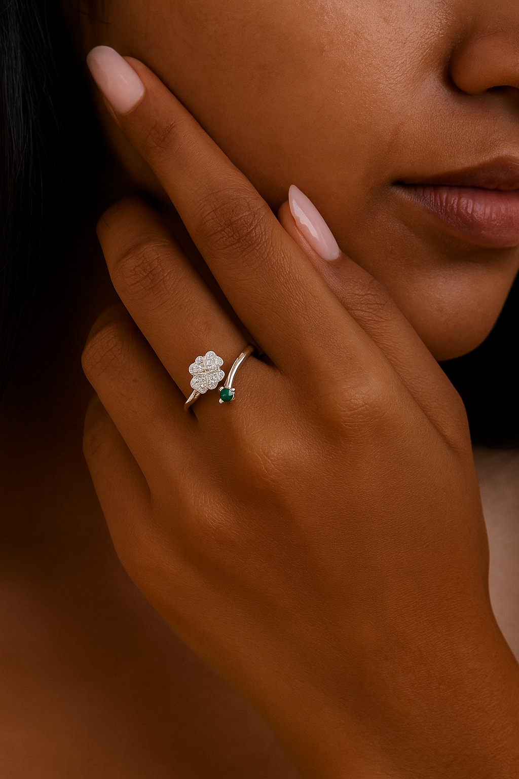 Silver Clover Emerald Ring