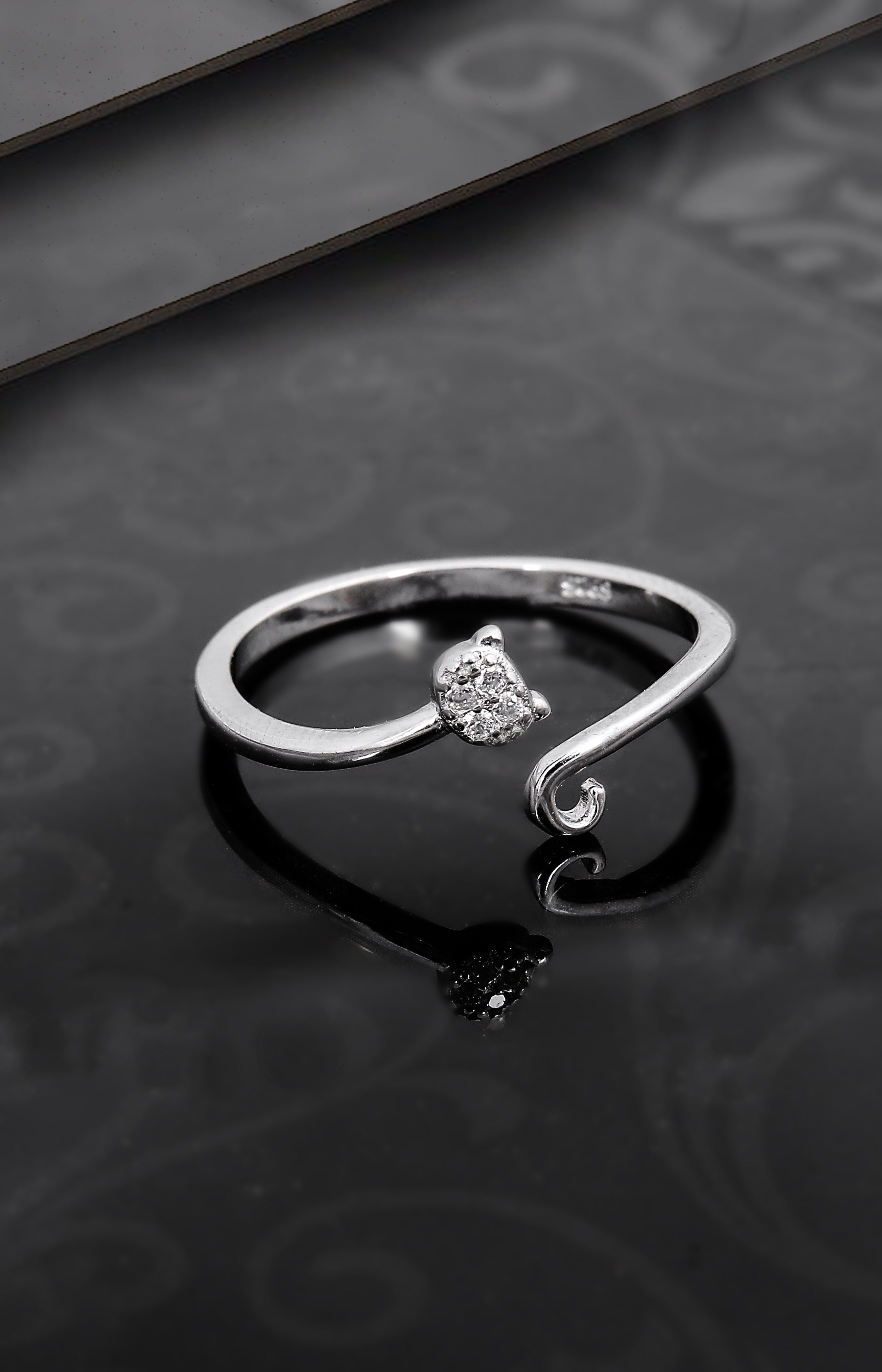 Silver Curl Kitty Ring