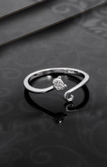 Silver Curl Kitty Ring