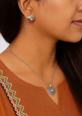 Antique Textured Heart Silver Pendant Set