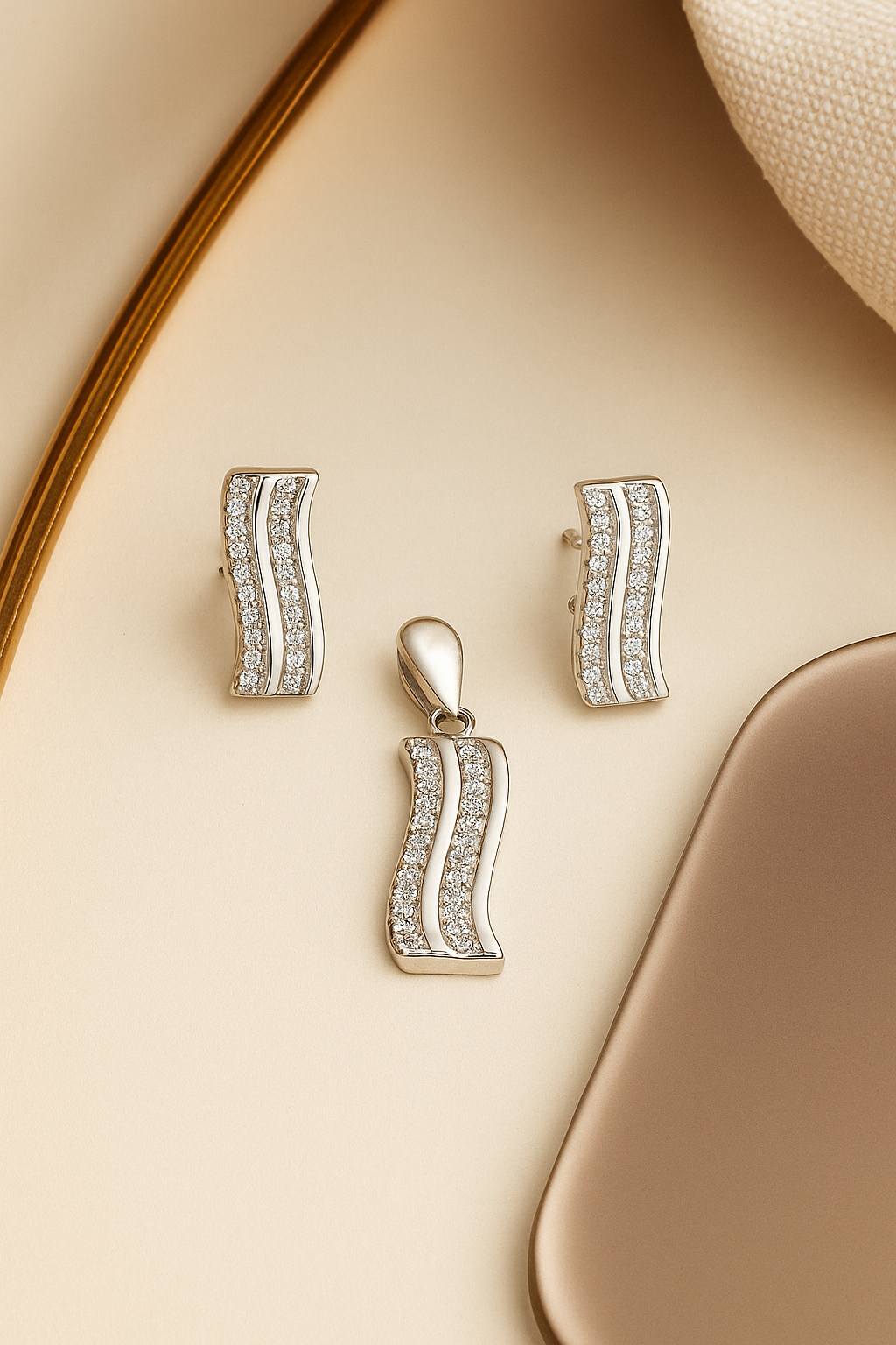 Ocean Gleam Silver Pendant Set