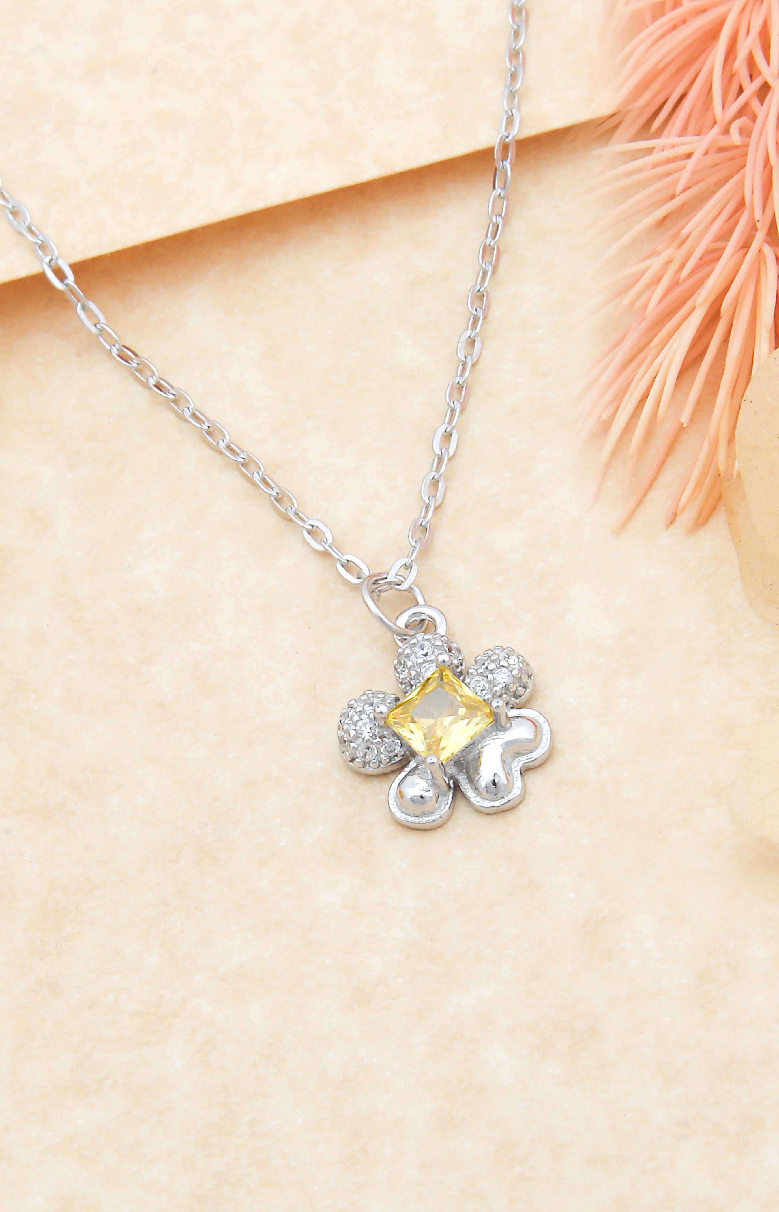 Silver Sunny Bloom Pendant Necklace