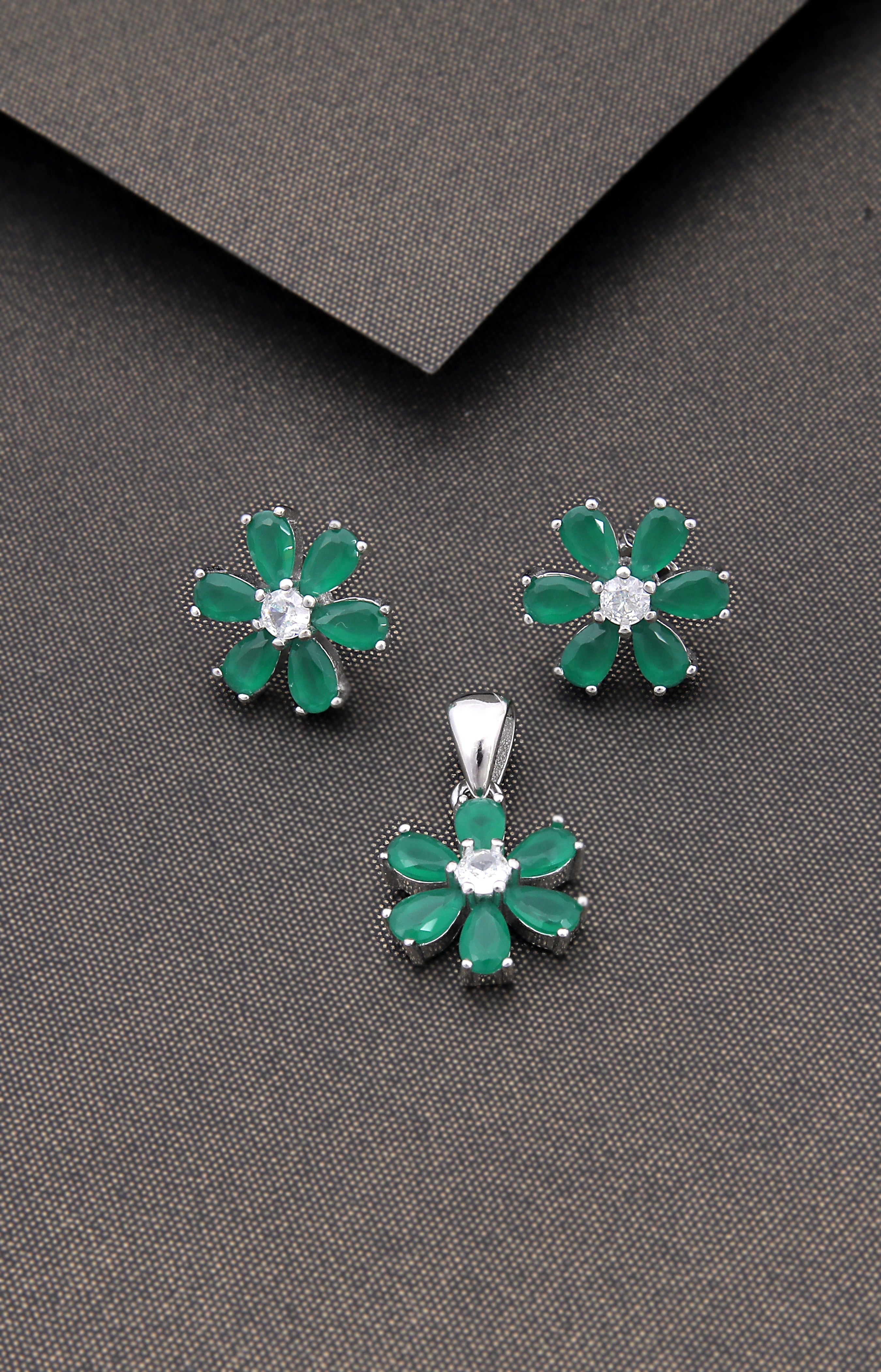Silver Emerald Blossom Pendant Earring Set