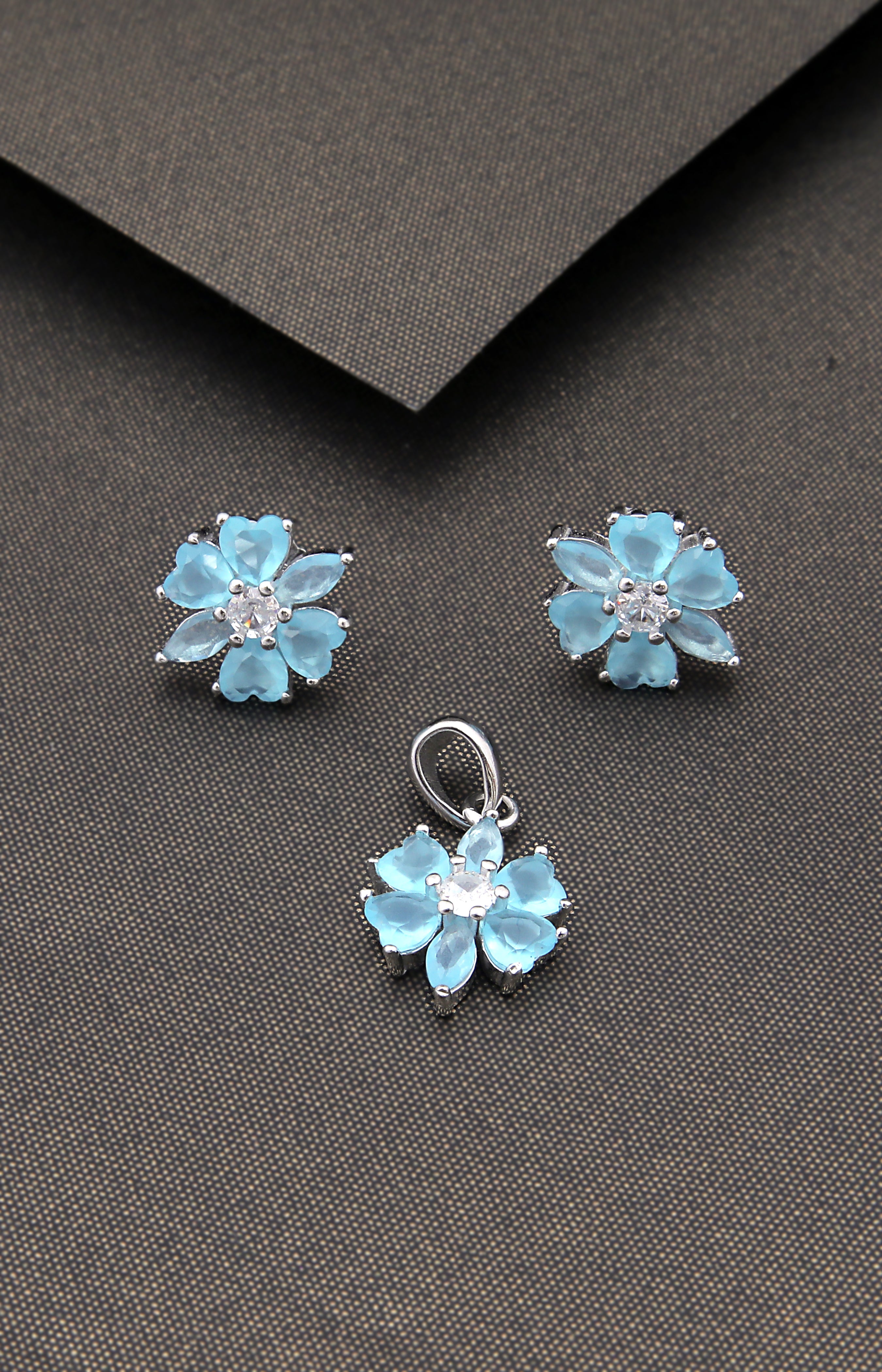 Silver Azure Bloom Pendant Set