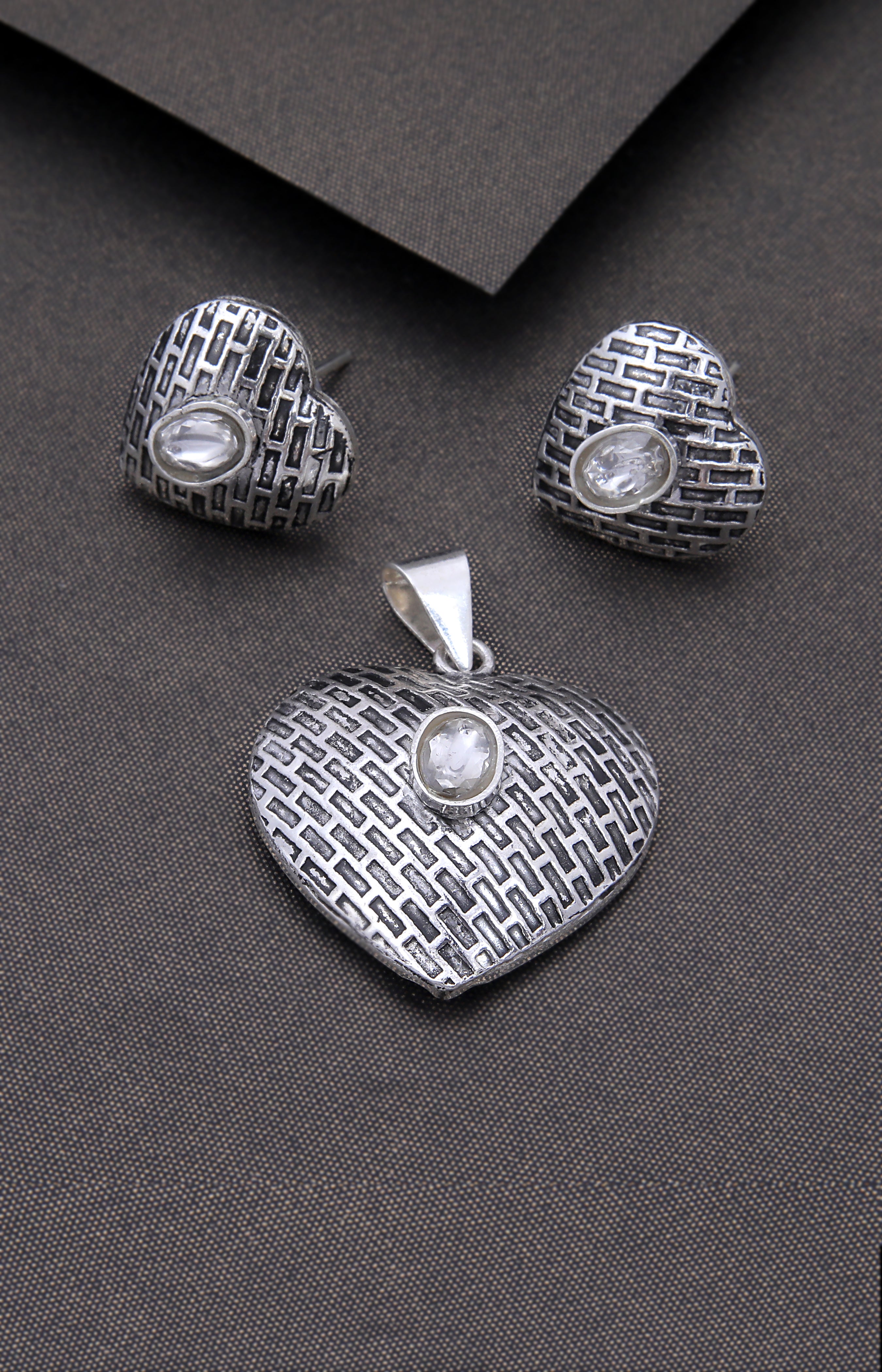 Antique Textured Heart Silver Pendant Set